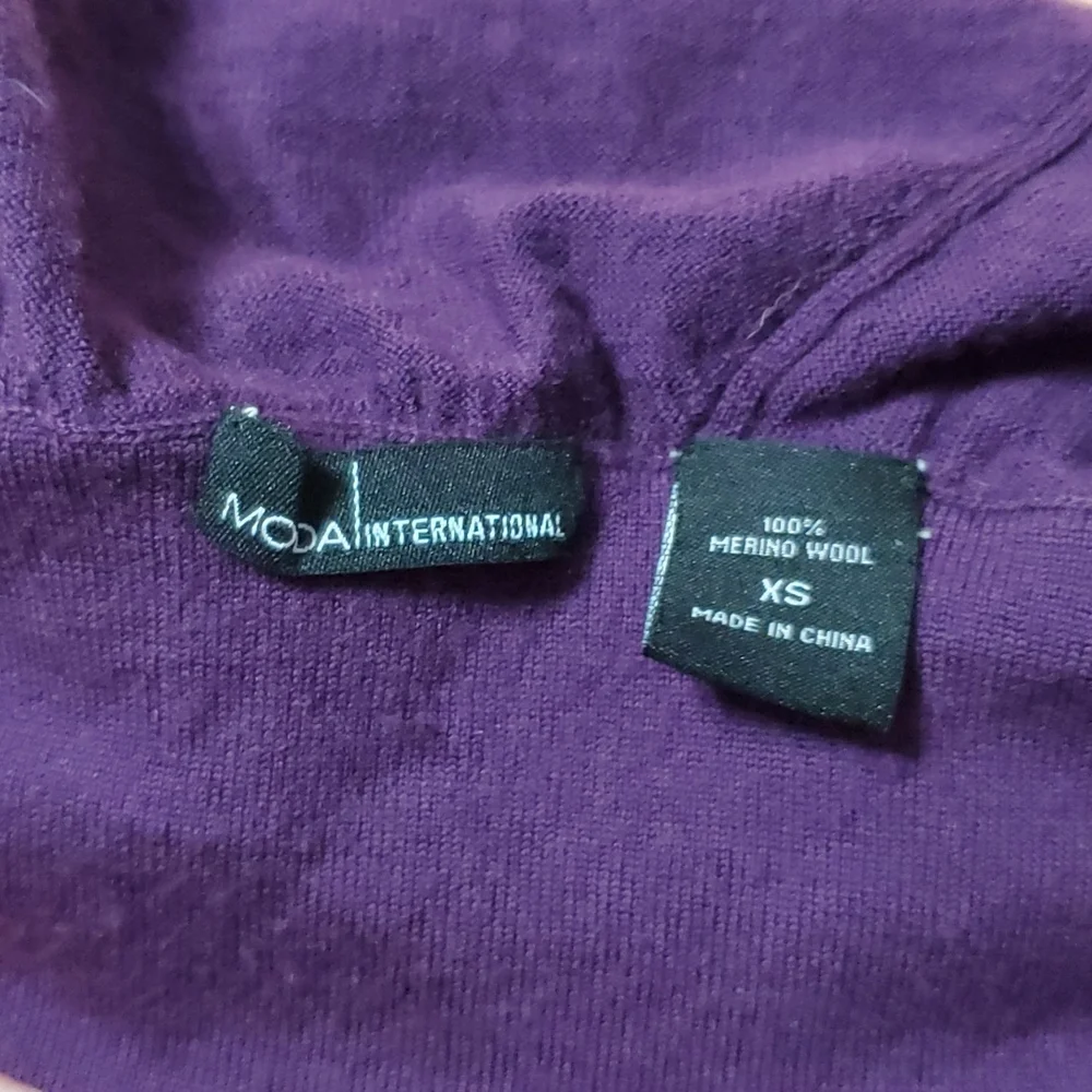 Victoria’s Secret Moda Purple Low Back Sweater XS